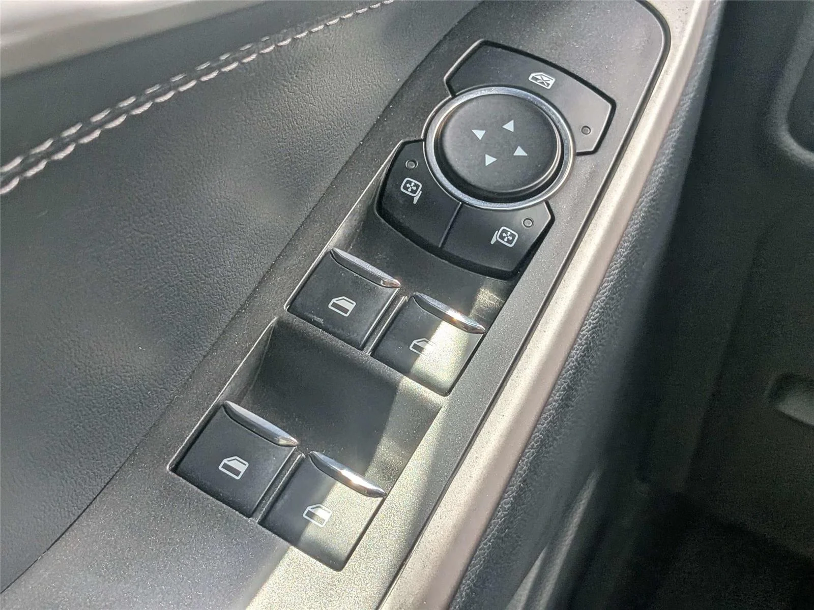 Used 2023  Ford XLT image 23