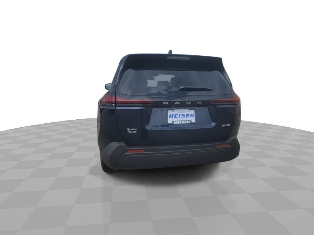 Used 2026  Toyota XLE Premium image 8