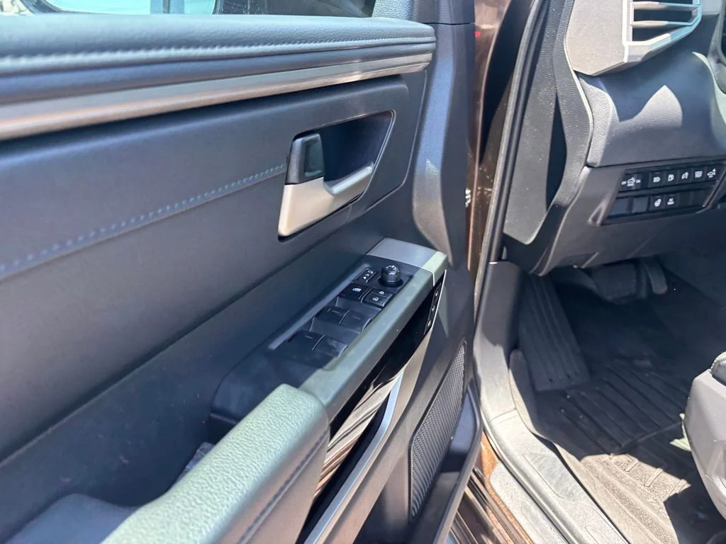 Used 2023  Toyota Limited image 26