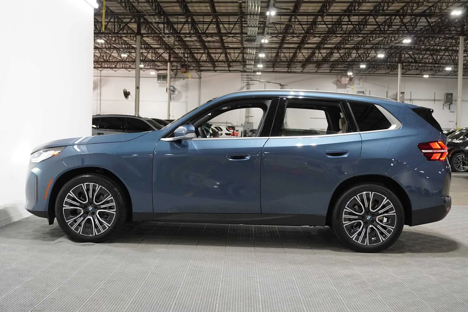 New 2026 Arctic Race Blue metallic BMW 30 xDrive image 4