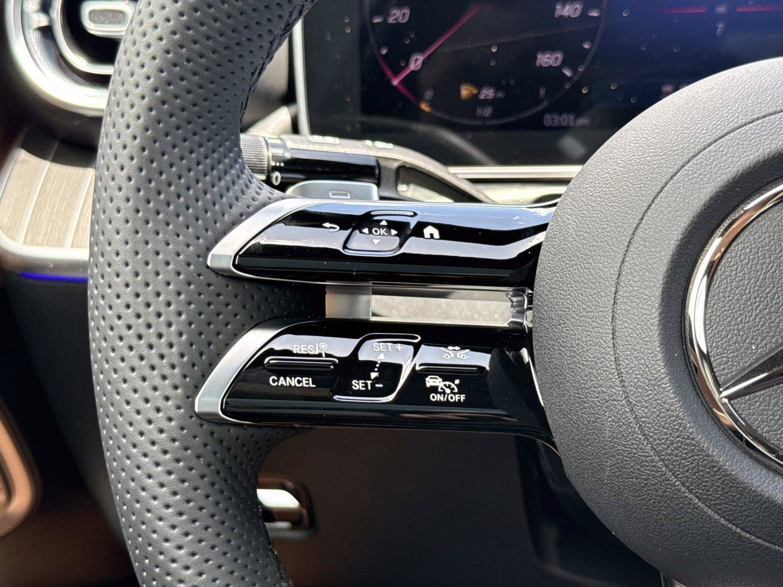 New 2026 Obsidian Black Metallic Mercedes-Benz 450 4MATIC® Coupe image 25