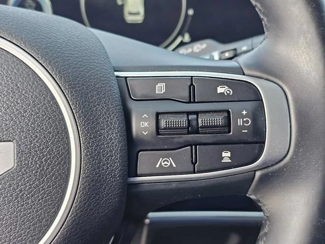 Used 2023 Wolf Gray/ebony Kia X-Pro Prestige image 21