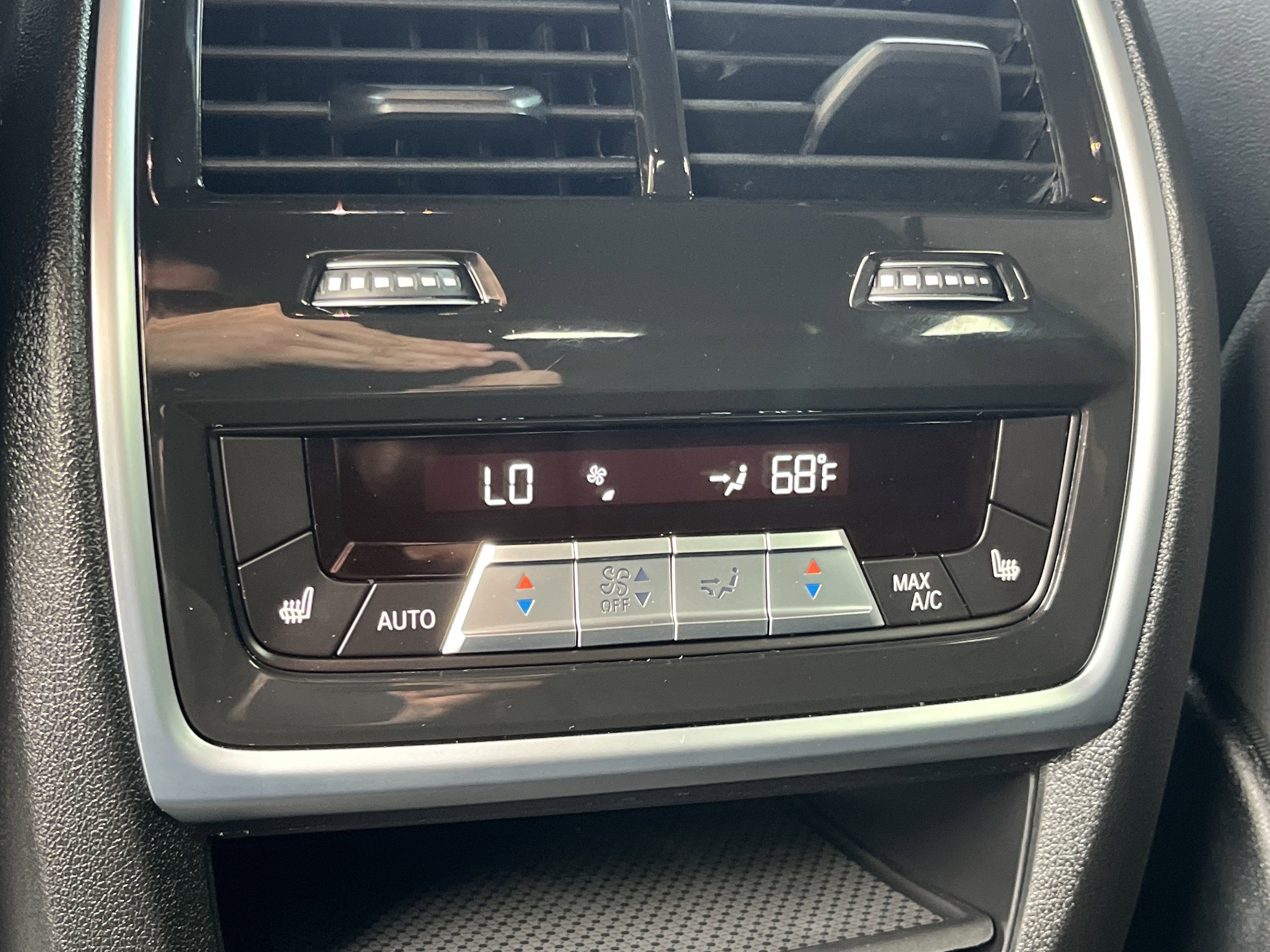 Used 2026 Black Sapphire Metallic BMW xDrive40i image 21
