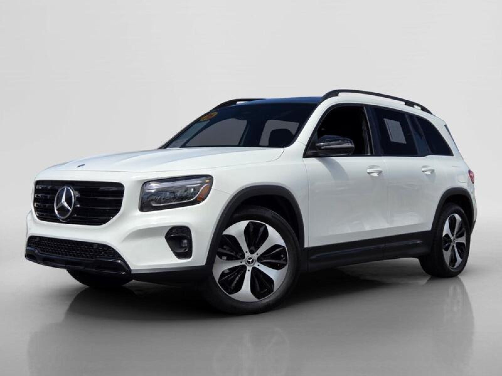 2026 Mercedes-Benz GLB GLB 250's photo