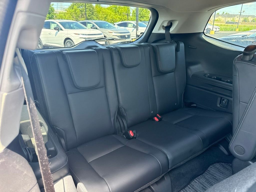 Used 2023 Black Subaru Limited image 17