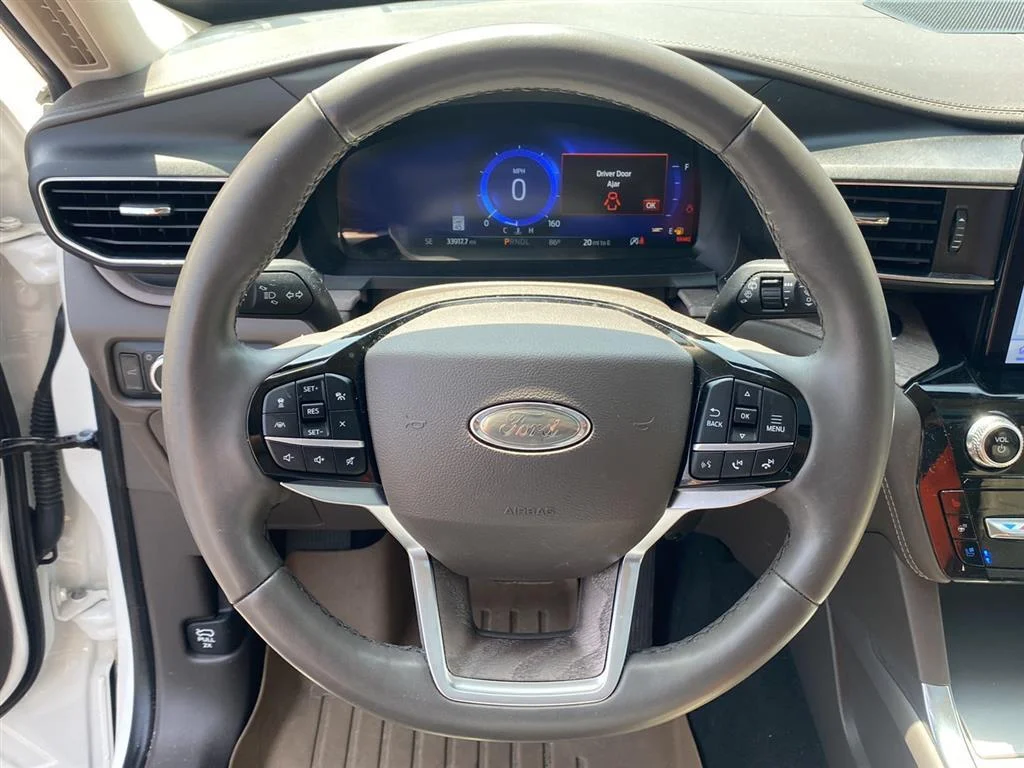 Used 2022 Star White Metallic Tri-Coat Ford Platinum image 14