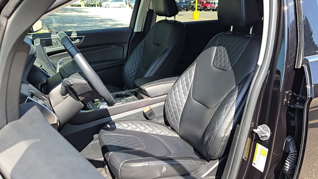 Used 2024 Black Ford Titanium image 7