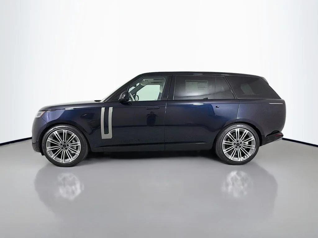 New 2026 Constellation Blue Ultra Metallic Gloss Land Rover SE LWB 7-Seats / V8 image 8
