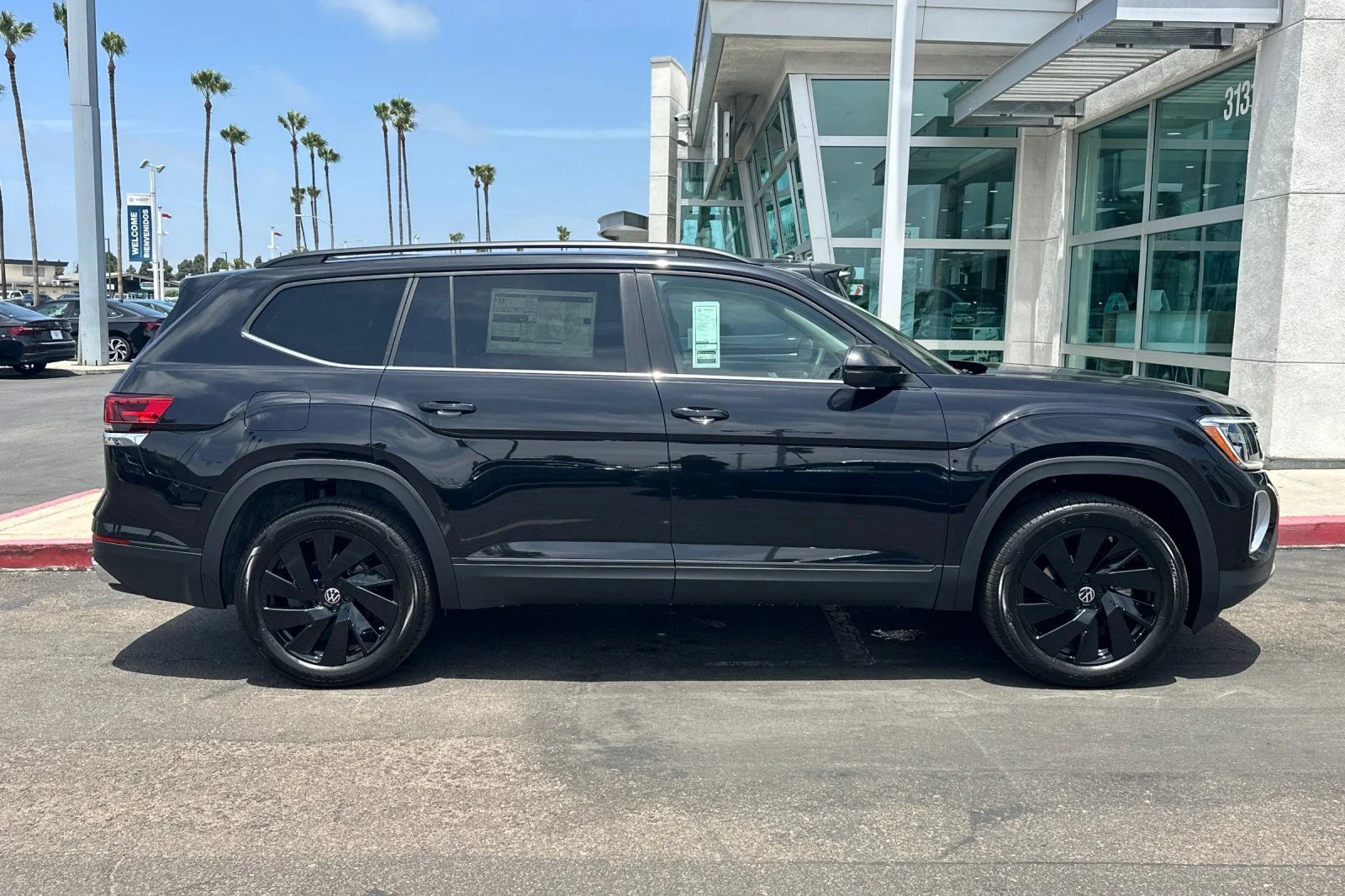 New 2026 Black Volkswagen 2.0T SE w/Technology image 4