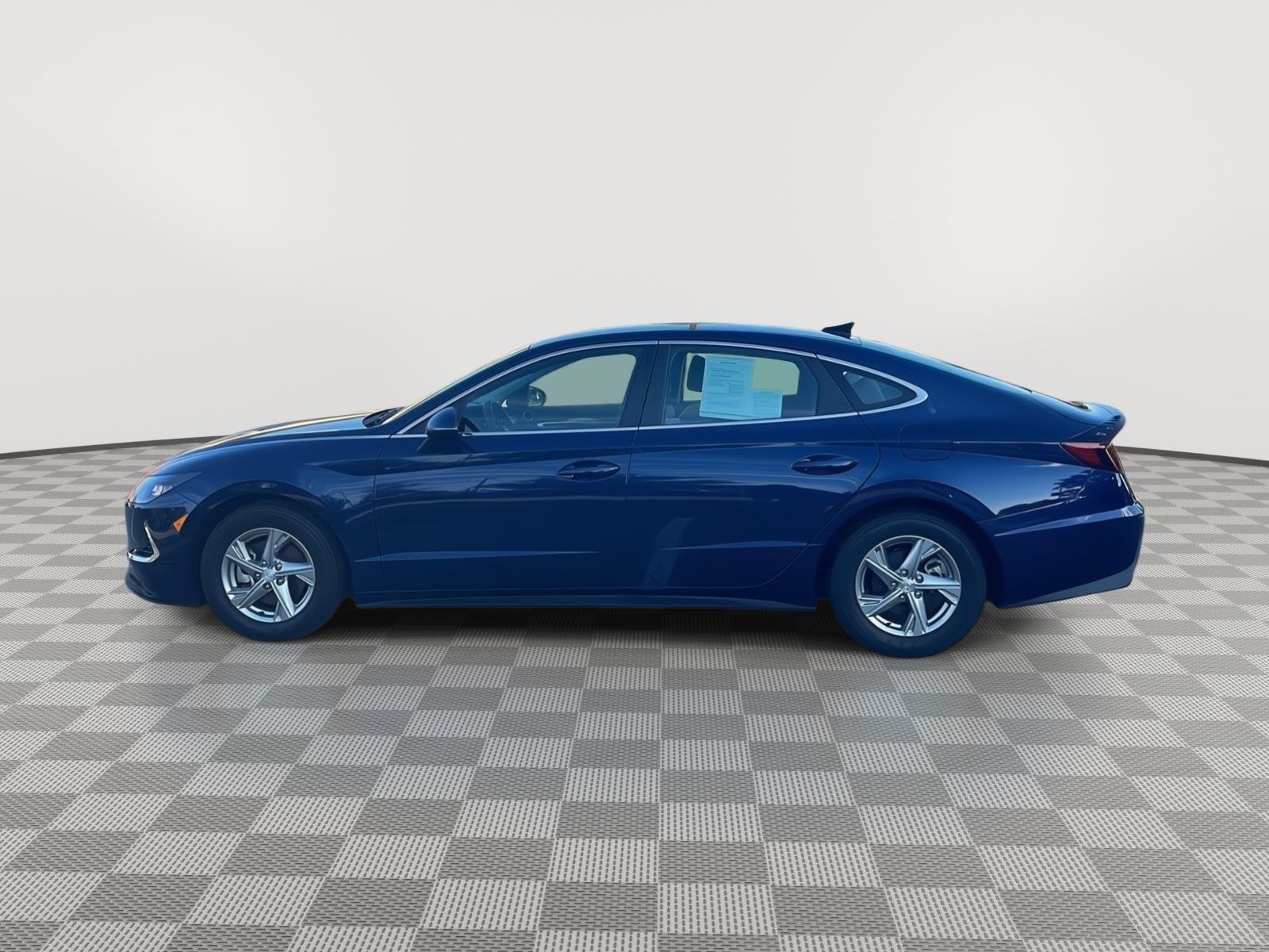 Used 2022 Stormy Sea Hyundai SE image 8