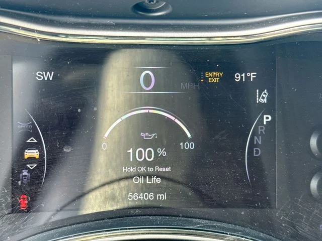 Certified Used 2019 White Jeep Overland image 15