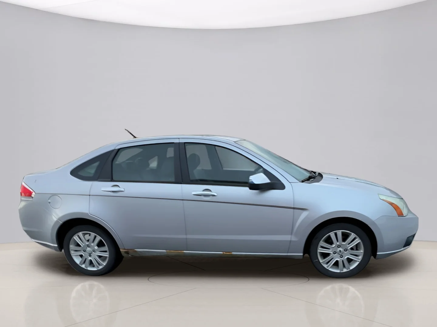 Used 2010 Silver Ford SEL image 9
