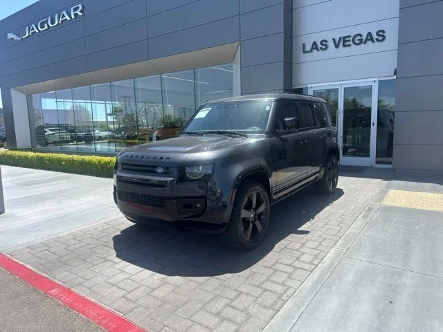2024 Land Rover Defender 110 X-Dynamic SE P400's photo