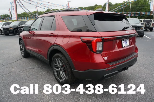 New 2027 Ruby Red Metallic Tinted Clearcoat Ford ST-Line image 24