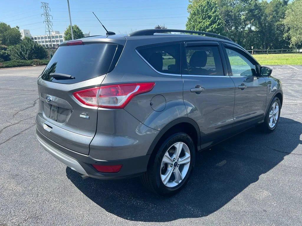 Used 2014 Sterling Gray Metall Ford SE image 7