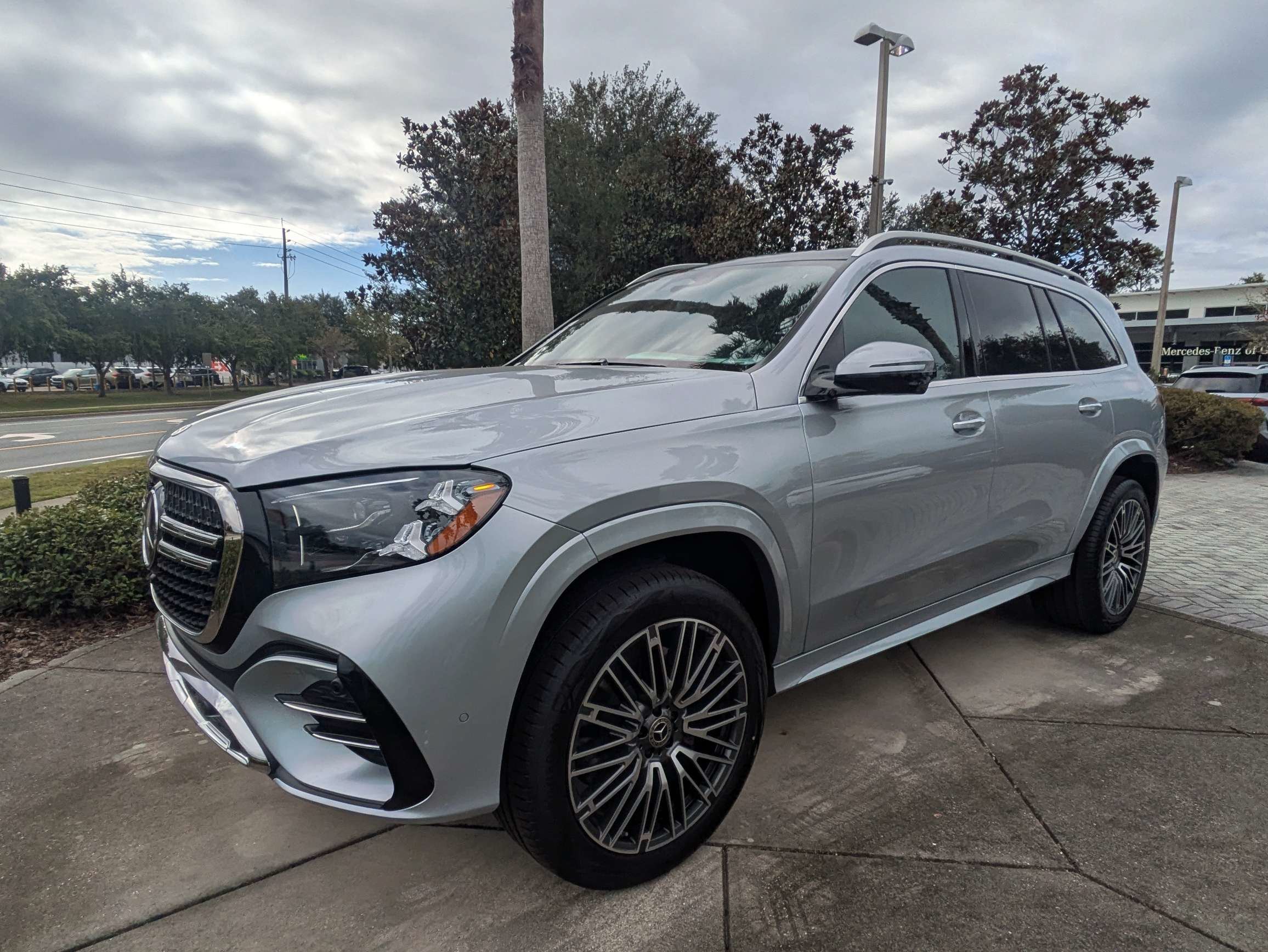 New 2027 Cirrus Silver Metallic Mercedes-Benz GLS 450 image 7