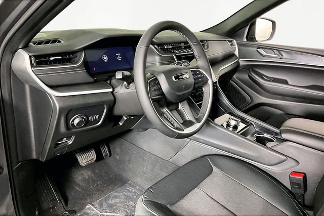 New 2026 Baltic Gray Metallic Clear-Coat Exterior Paint Jeep Laredo X image 8