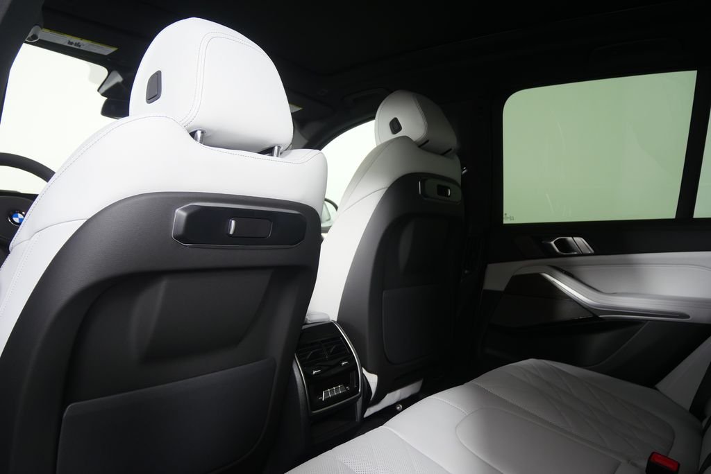New 2026 Alpine White BMW sDrive40i image 16