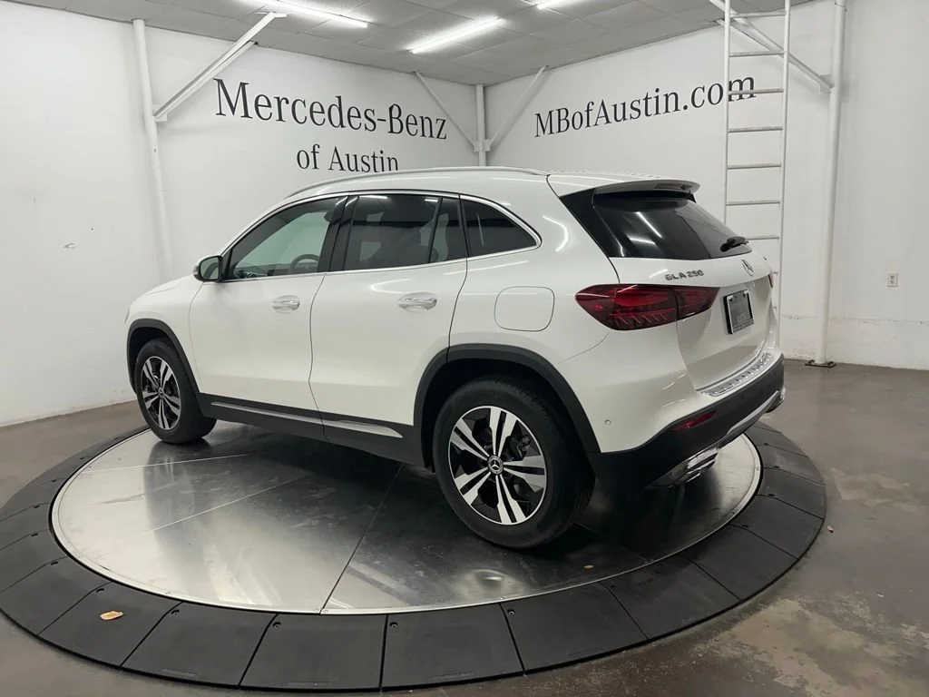 New 2026 White Mercedes-Benz GLA 250 image 5