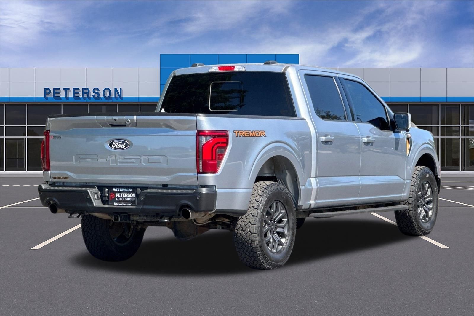Used 2024 Silver Ford Tremor image 4