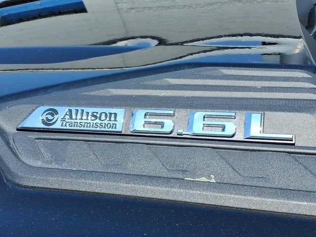 Used 2024 Black Chevrolet High Country image 9