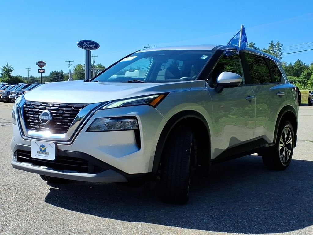 Certified Used 2023 Brilliant Silver Metallic Nissan SV image 7