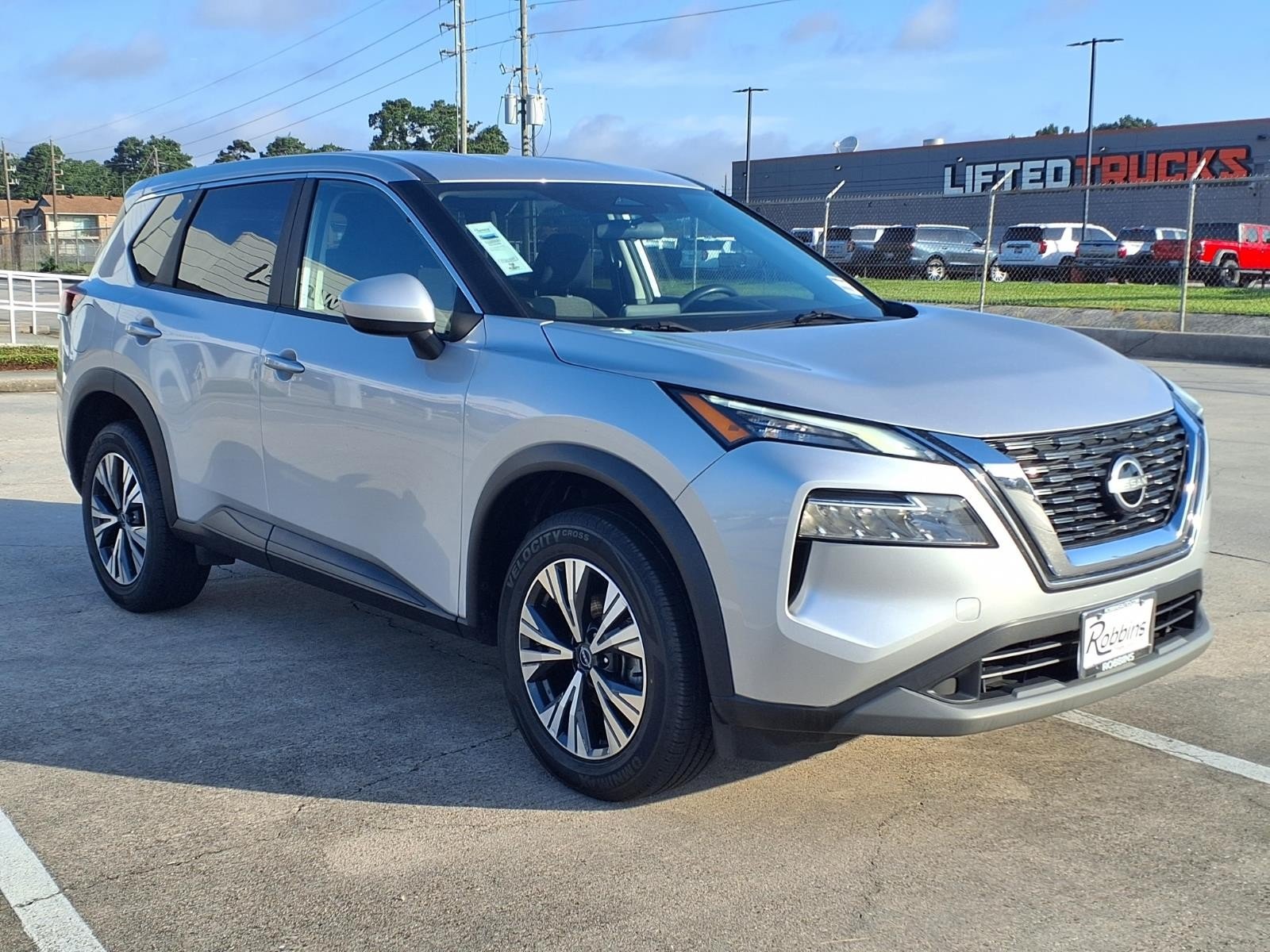 2023 Nissan Rogue SV Silver at Robbins Nissan