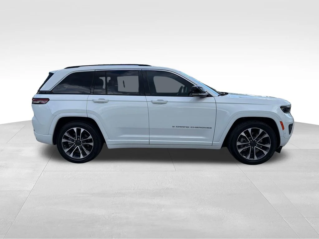 2023 Jeep Grand Cherokee Overland 4xe - Photo 8
