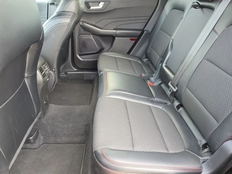 Used 2024 Rapid Red Metallic Tinted Clearcoat Ford ST-Line image 10