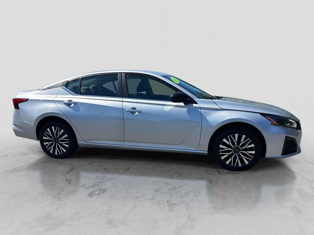 Used 2024 Silver Nissan 2.5 SV image 6