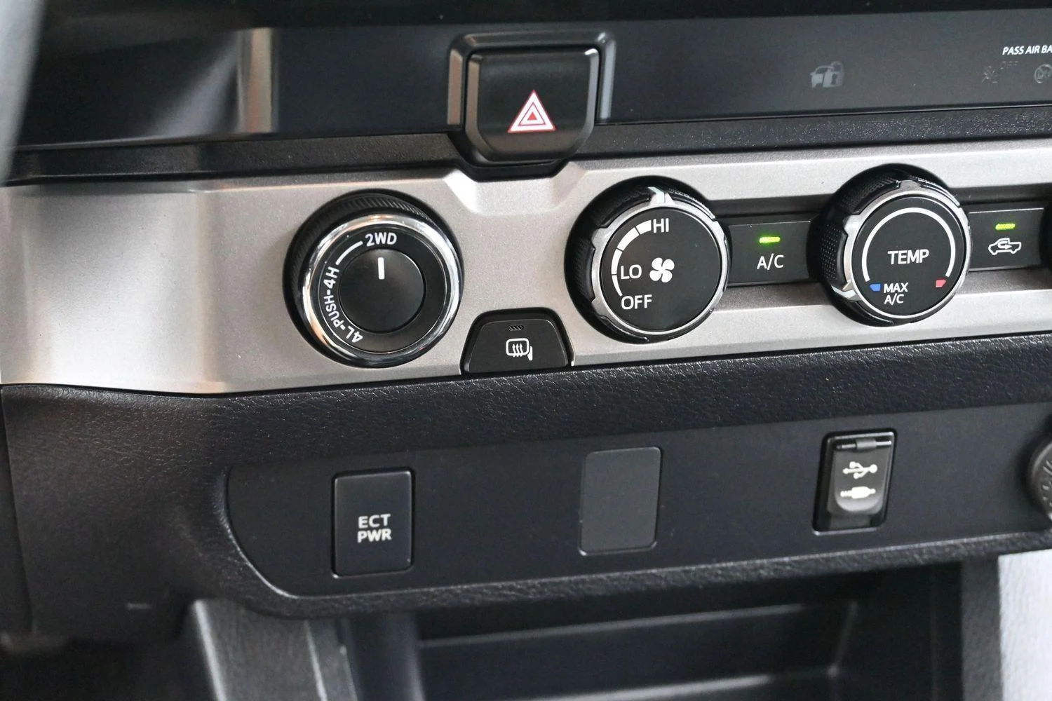 Used 2019 Magnetic Gray Metallic Toyota SR5 image 24