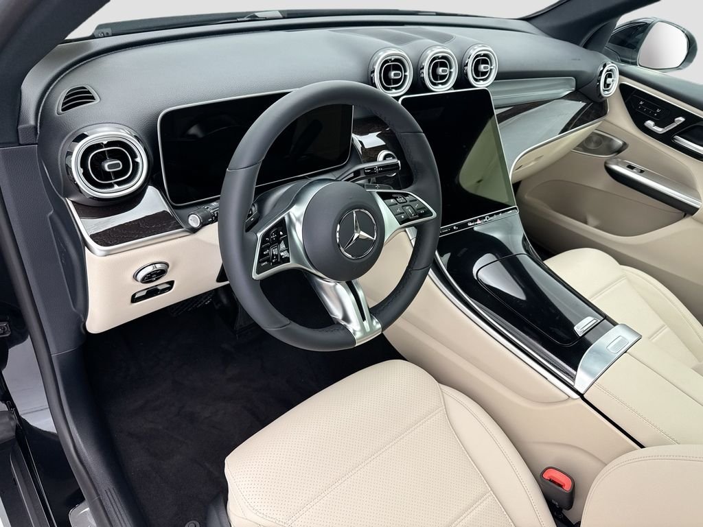 New 2026 Black Mercedes-Benz GLC 300 image 10