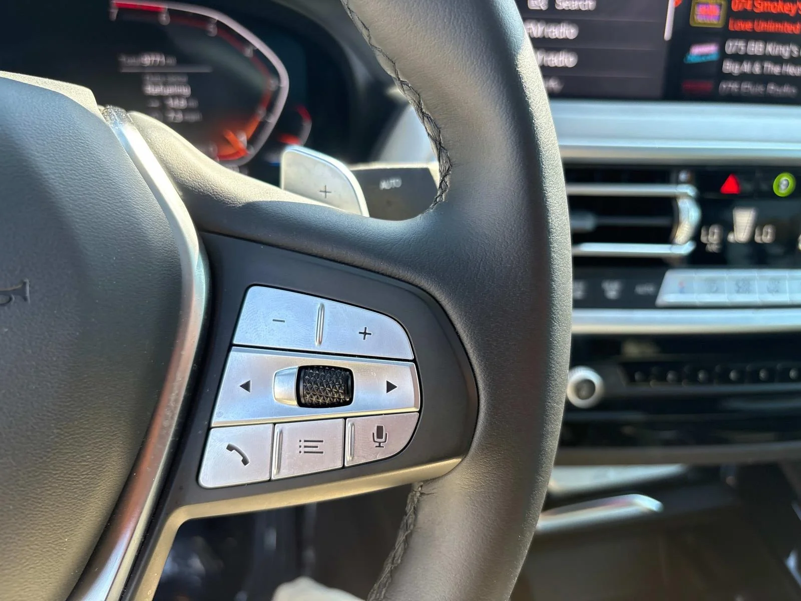 2025 BMW X4 30i - Photo 18