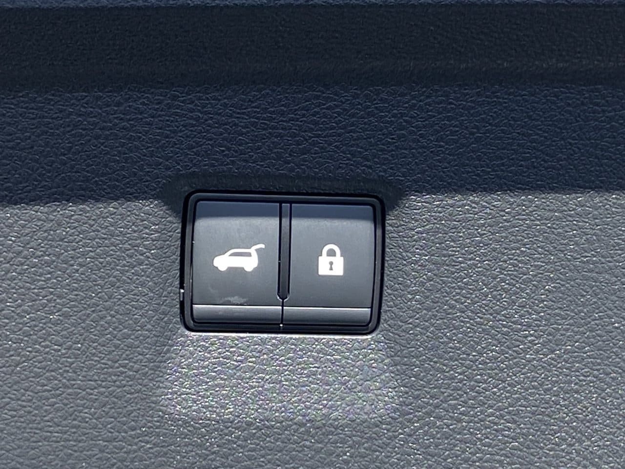 Certified Used 2027 Radiant White INFINITI LUXE image 15