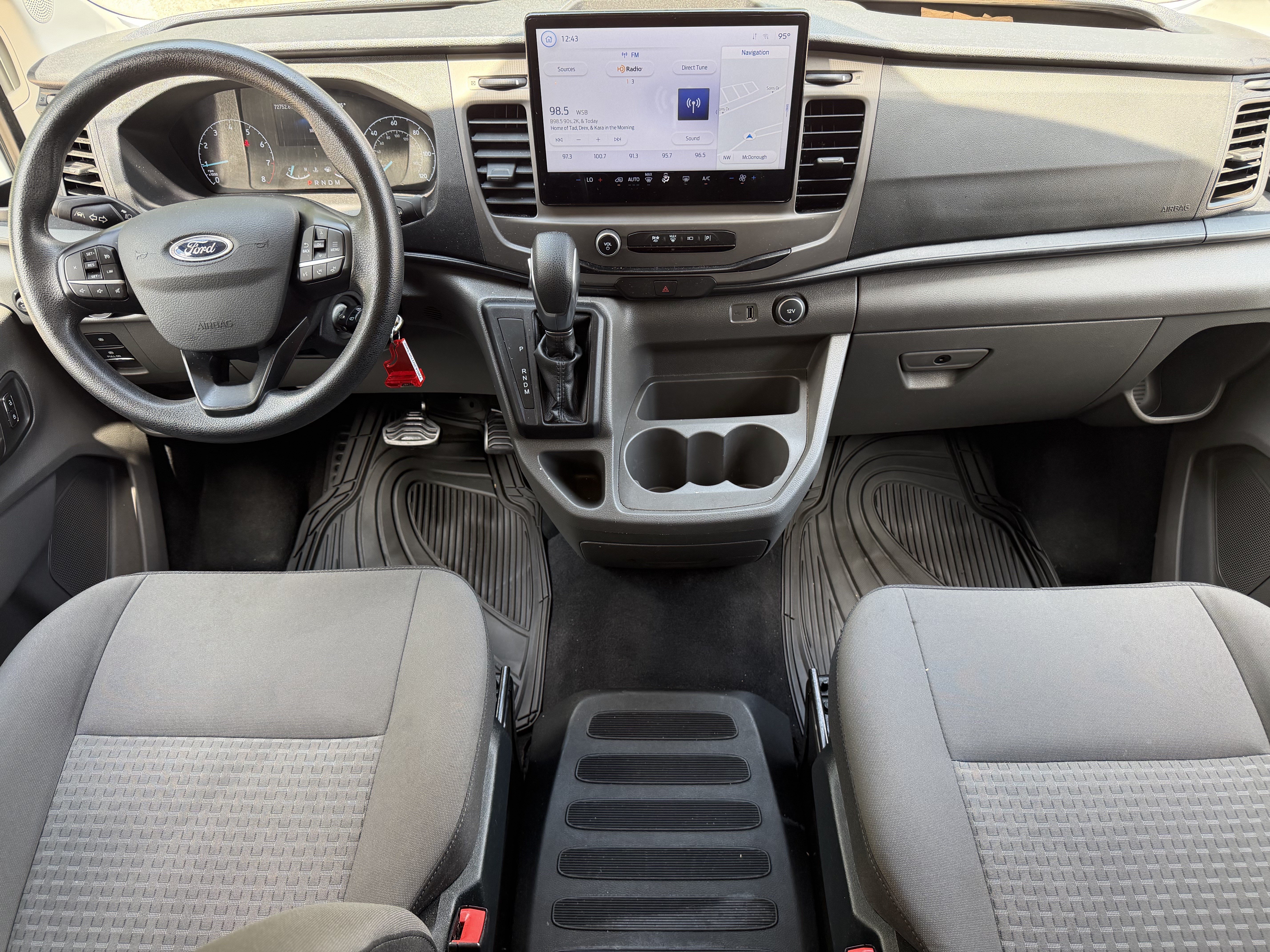 Used 2022 Oxford White Ford XLT image 3