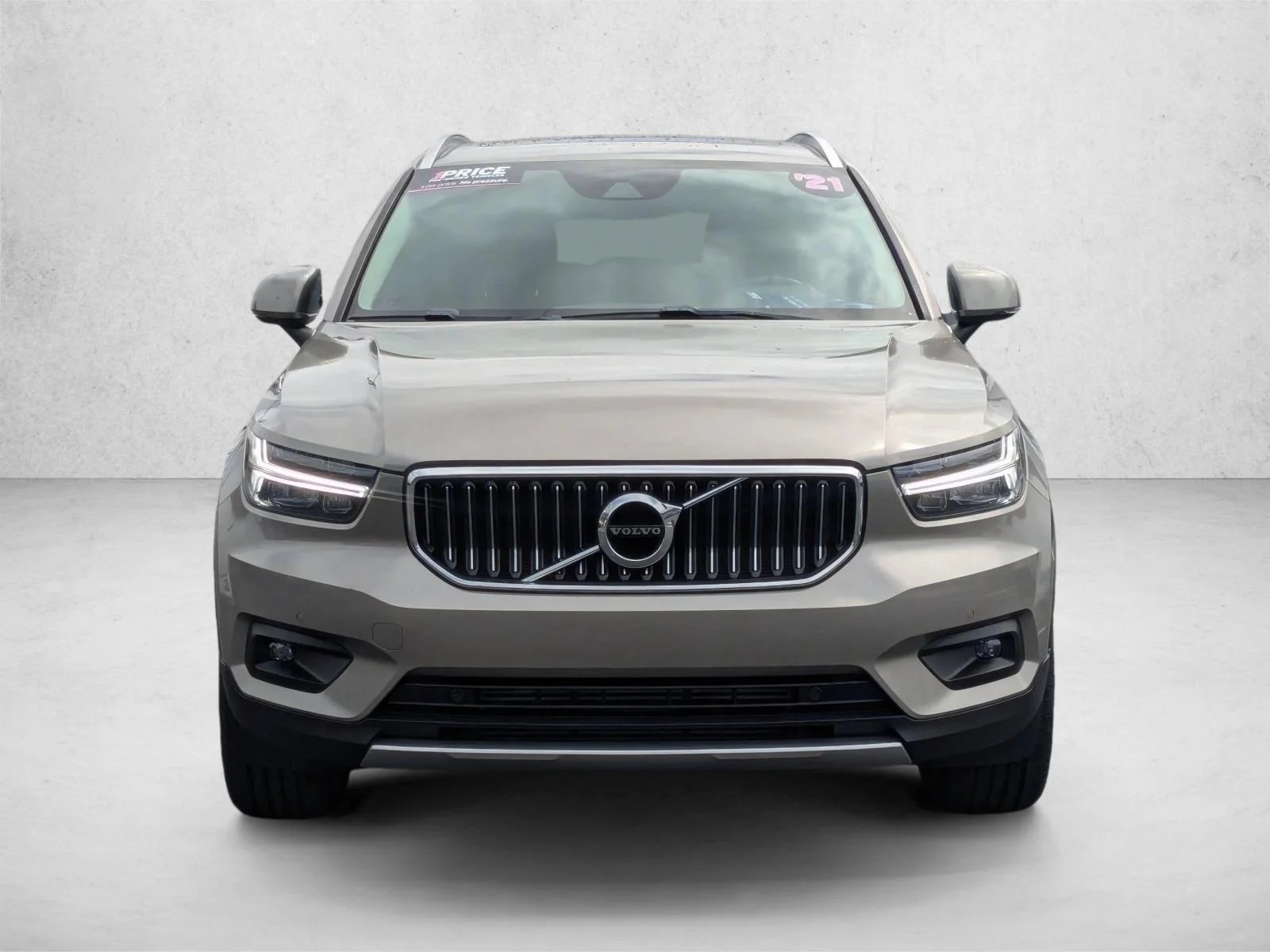 Used 2021 Thunder Grey Metallic Volvo Inscription image 2