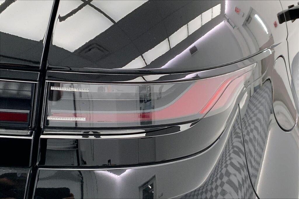 New 2025 Santorini Black Land Rover Core S image 27