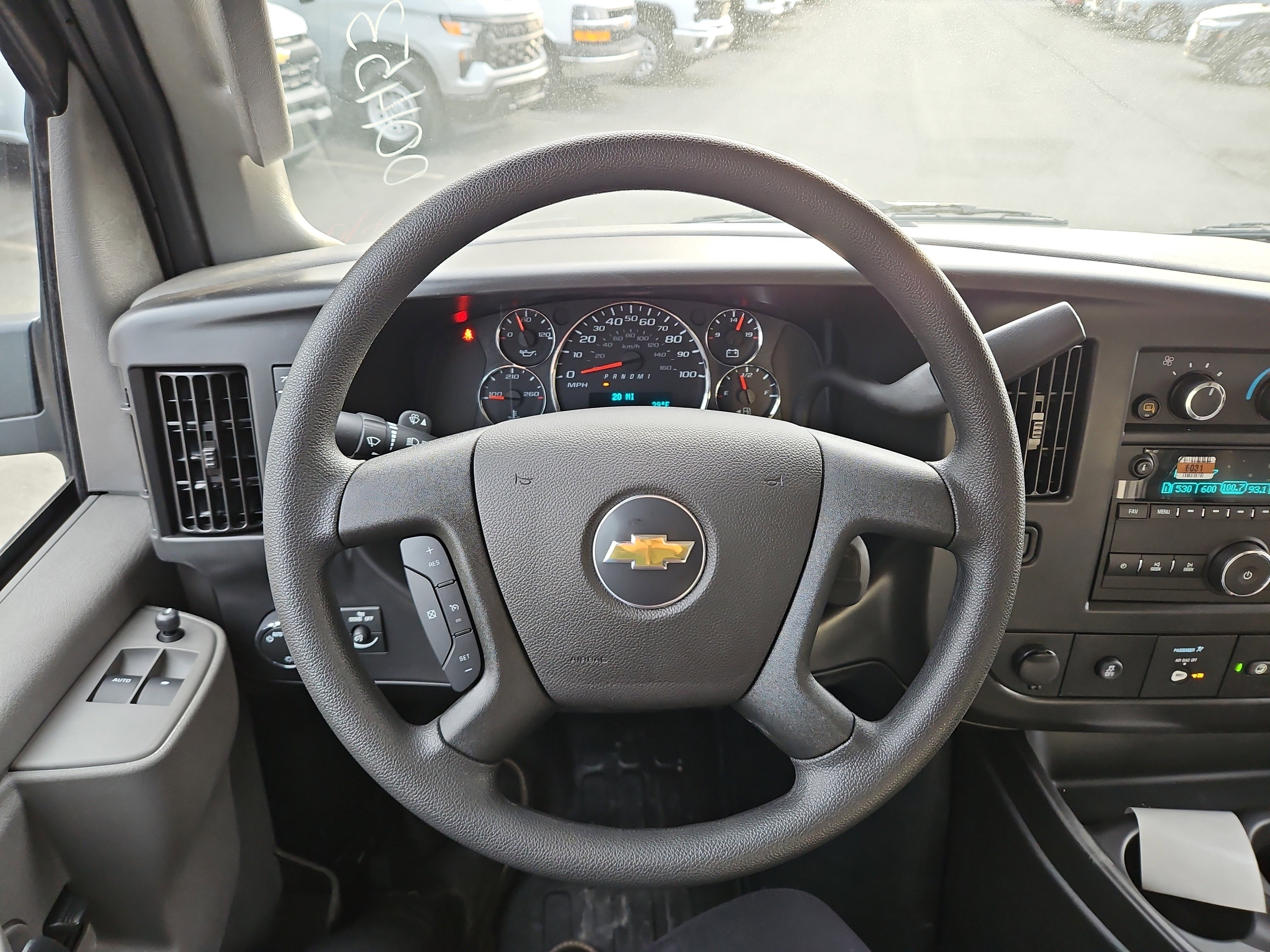 New 2026 Summit White Chevrolet 1WT image 14