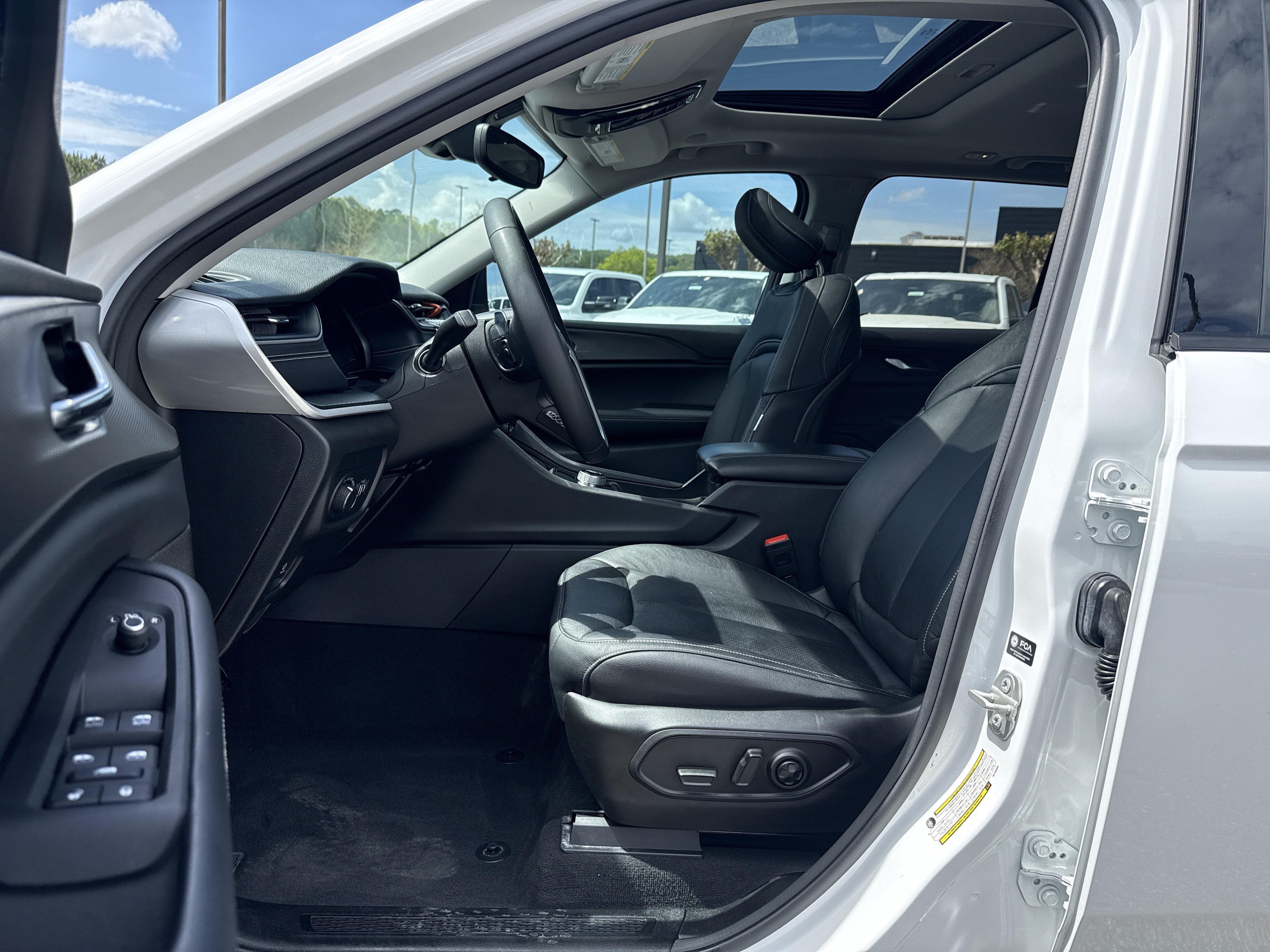 Used 2024 Bright White Clearcoat Jeep Laredo X image 9