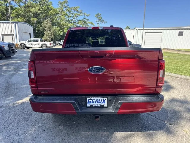 Used 2021 Rapid Red Metallic Tinted Clearcoat Ford XLT image 16