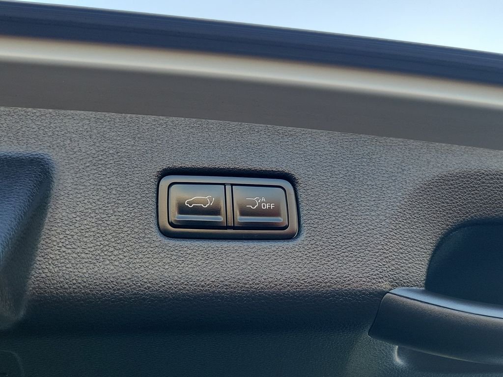 Certified Used 2024 Ceramic Silver Kia EX image 8