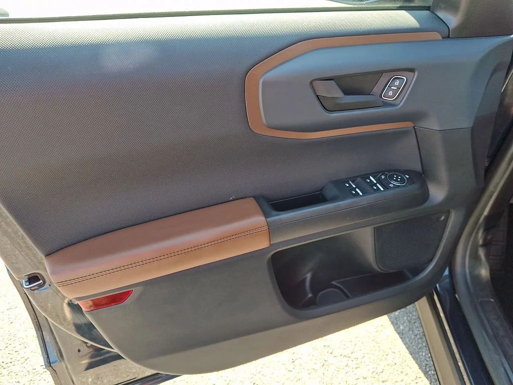 Used 2021 Alto Blue Metallic Tinted Clearcoat Ford Outer Banks image 13