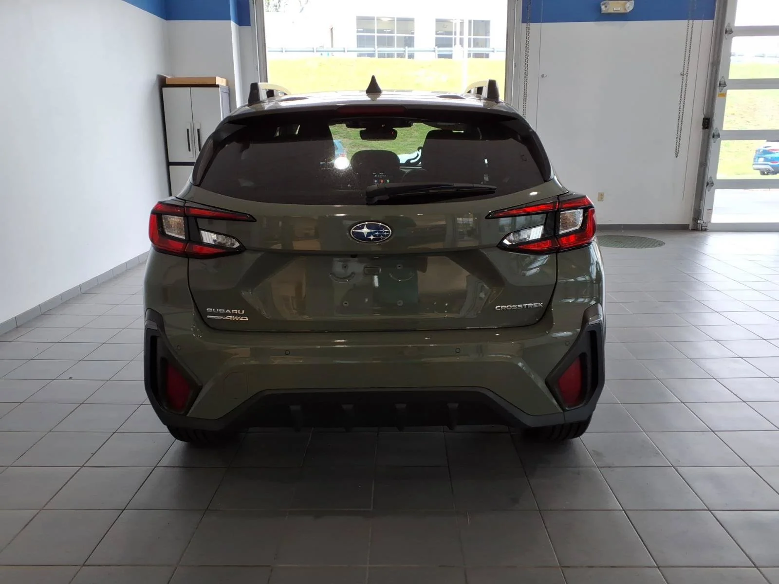 Used 2024 Alpine Green Subaru Limited image 6