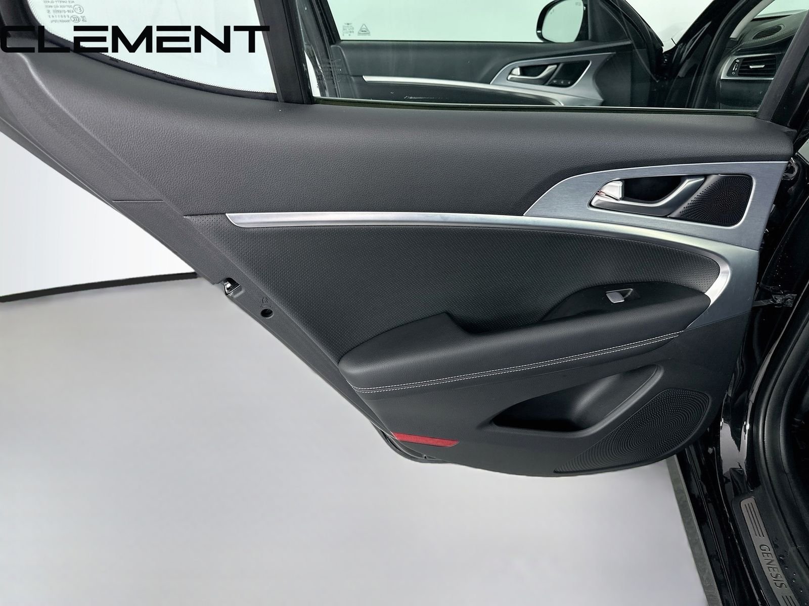 Used 2019 Black Genesis 3.3T Advanced image 32
