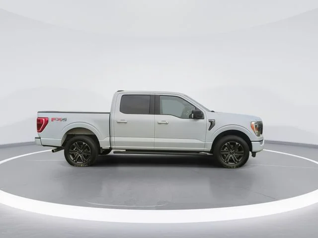 Used 2022 White Ford XLT image 9