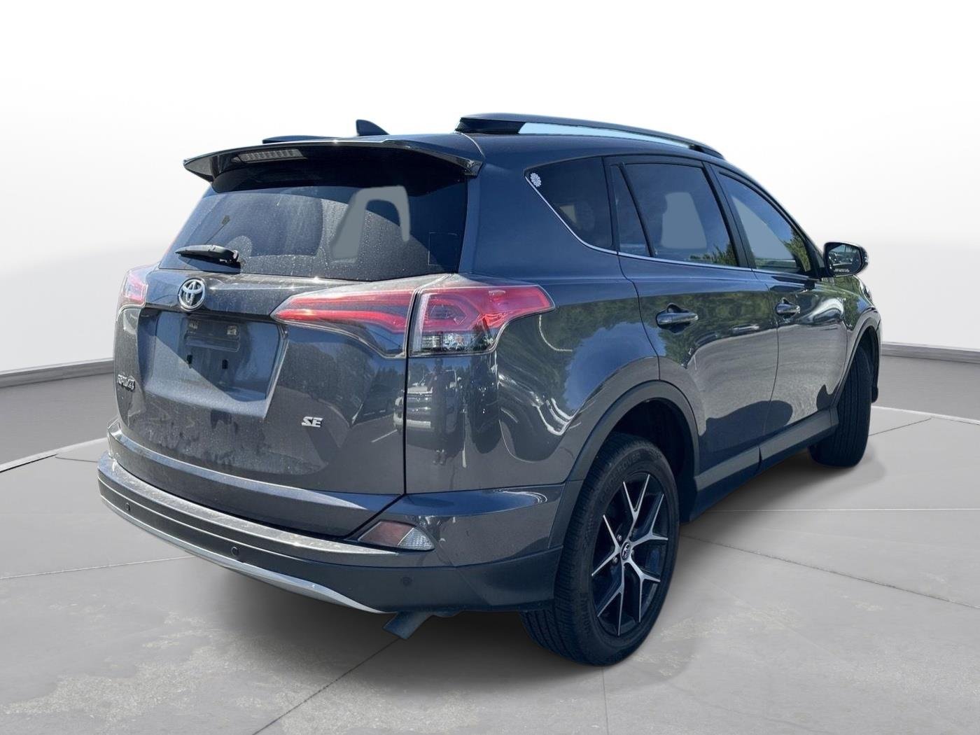 Used 2017 Magnetic Gray Metallic Toyota SE image 6