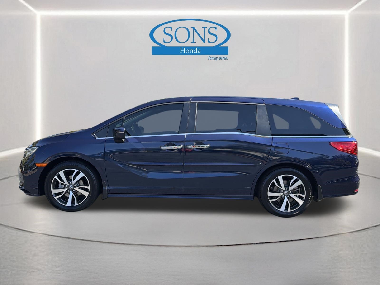 2024 Honda Odyssey Touring - Photo 25