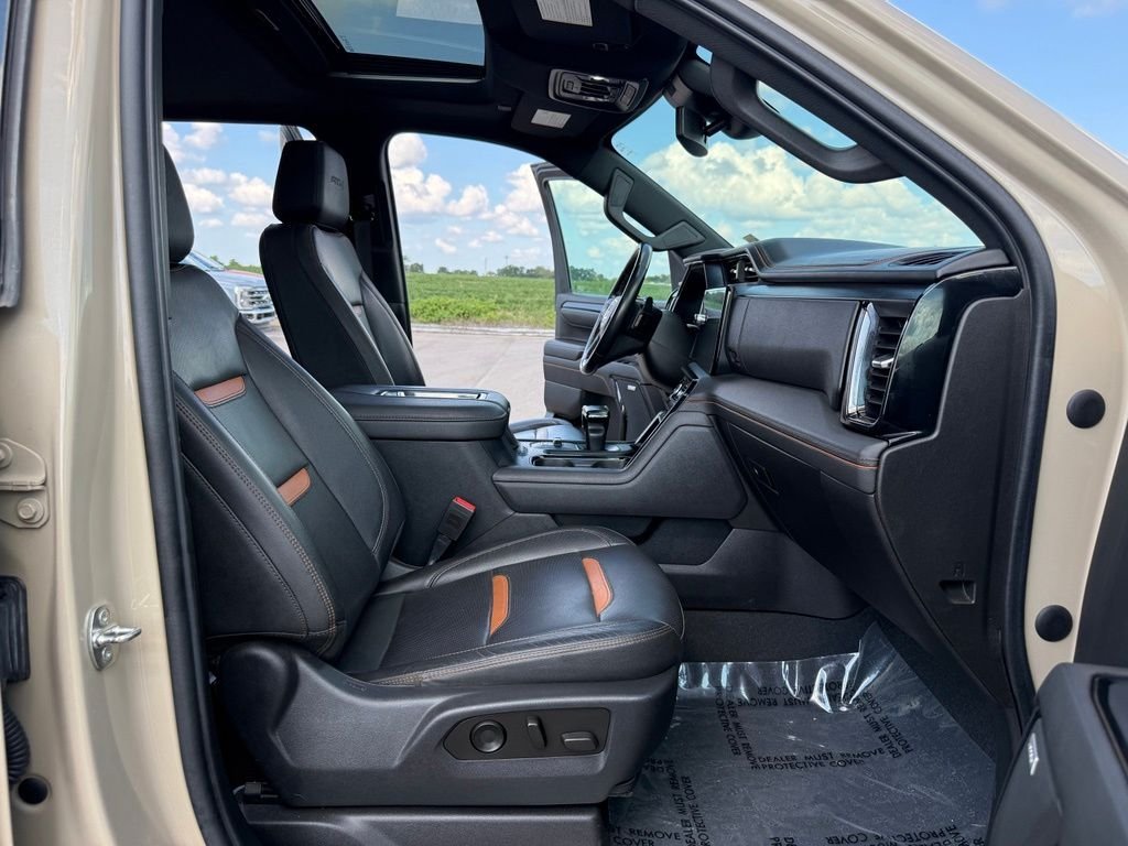 Used 2022 Beige GMC AT4 image 19