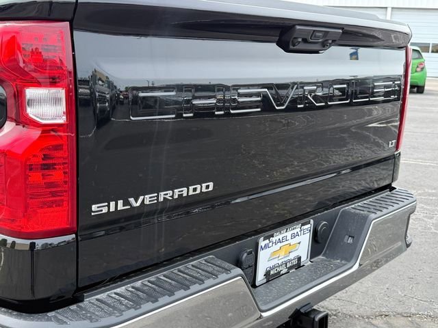 New 2026 Black Chevrolet LT (2FL) image 5
