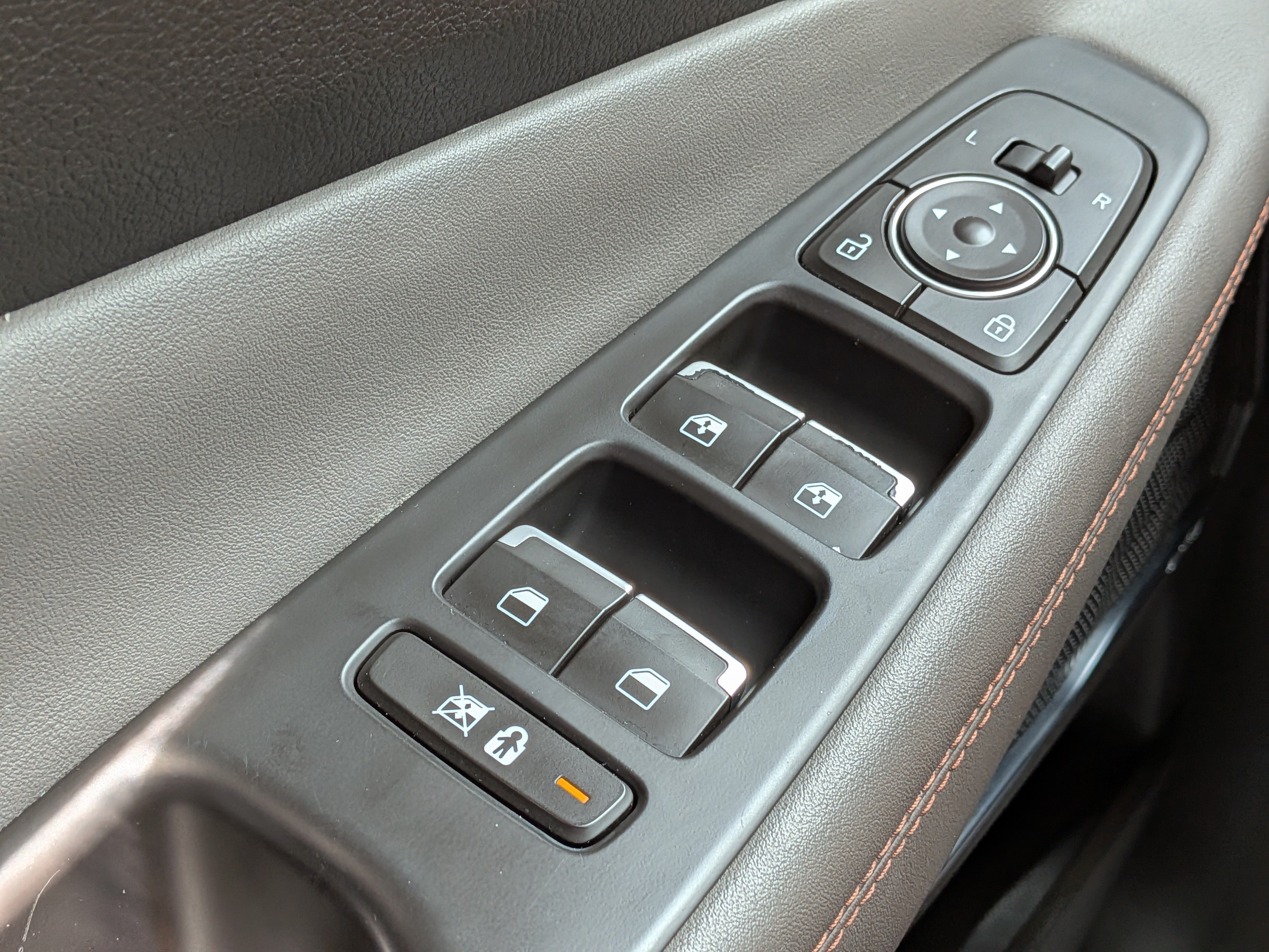 Used 2020 Machine Gray Hyundai Limited image 23